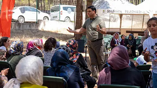 Yılmaz, yetim çocuklar ve anneleriyle buluştu