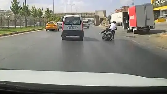 Yola dökülen yağ nedeniyle ölümden döndüler