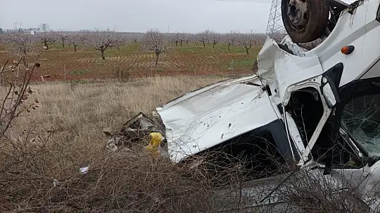 Yolcu minibüsü tıra çarptı: 1 yaralı