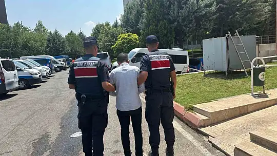 Yolcu otobüsündeki valizde 1,5 kilo esrar ele geçirildi