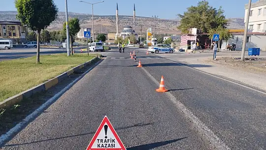 Yolun karşısına geçerken otomobilin çarptığı yaşlı adam hayatını kaybetti