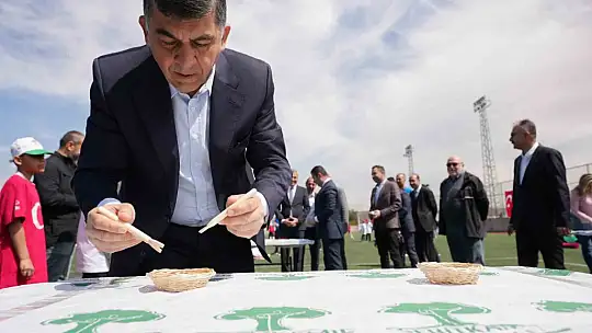 Yüzlerce çocuk şenlikte buluştu