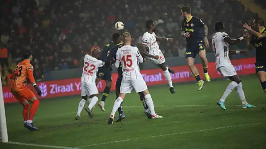 Ziraat Türkiye Kupası: Gaziantep FK: 0 - Fenerbahçe: 1 (Maç devam ediyor)