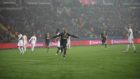 Ziraat Türkiye Kupası: Gaziantep FK: 0 - Fenerbahçe: 1 (Maç devam ediyor)