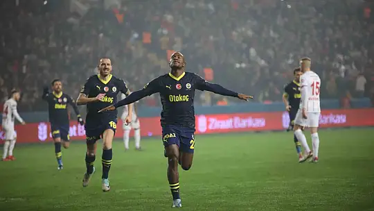 Ziraat Türkiye Kupası: Gaziantep FK: 0 - Fenerbahçe: 1 (Maç devam ediyor)