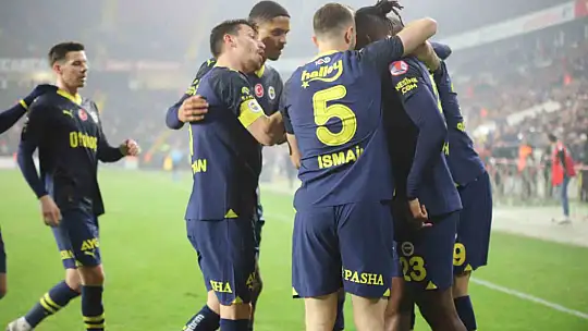 Ziraat Türkiye Kupası: Gaziantep FK: 0 - Fenerbahçe: 1 (Maç devam ediyor)