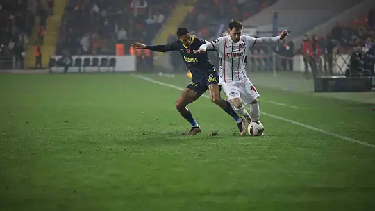 Ziraat Türkiye Kupası: Gaziantep FK: 0 - Fenerbahçe: 1 (Maç devam ediyor)