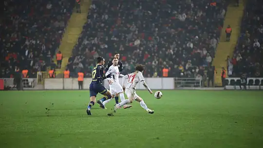 Ziraat Türkiye Kupası: Gaziantep FK: 0 - Fenerbahçe: 2 (İlk yarı)