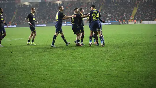 Ziraat Türkiye Kupası: Gaziantep FK: 0 - Fenerbahçe: 2 (İlk yarı)