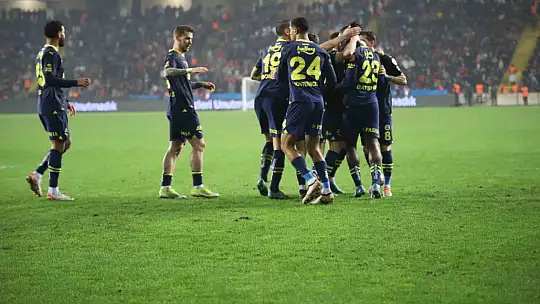 Ziraat Türkiye Kupası: Gaziantep FK: 0 - Fenerbahçe: 2 (İlk yarı)