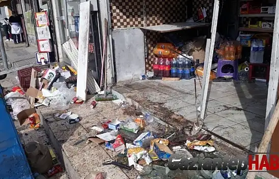 Gaziantep'te halk otobüsü iş yerine daldı: 1 ölü, 1 yaralı