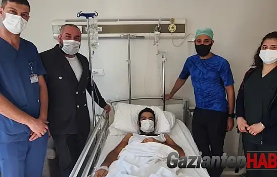 Kopan ayağı 7 saatte yerine dikildi