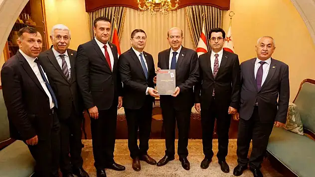 ABB Cumhurbaşkanı Tatar'ı ziyaret etti