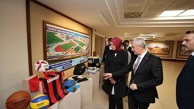 AK Parti Genel Başkan Yardımcısı Dr. Betül Sayan Kaya Şahinbey Belediyesi'nin hizmetlerini takdir etti