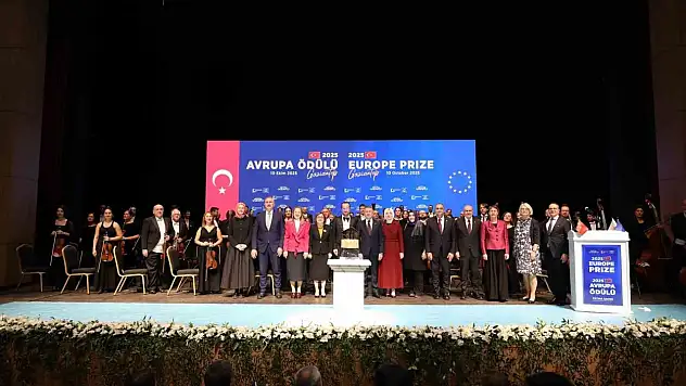Avrupa Ödülü sanatla kutlandı