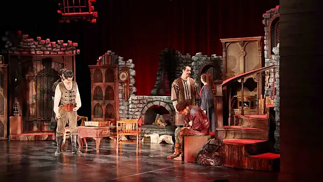 Büyükşehir Şehir Tiyatrosu'ndan unutulmaz prömiyer