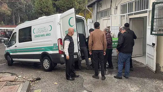 Ders çıkışı kalp krizi geçiren öğretmen kurtarılamadı