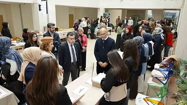 Ebelikte İnovasyon Projeleri Bilim Kafe'de sergilendi