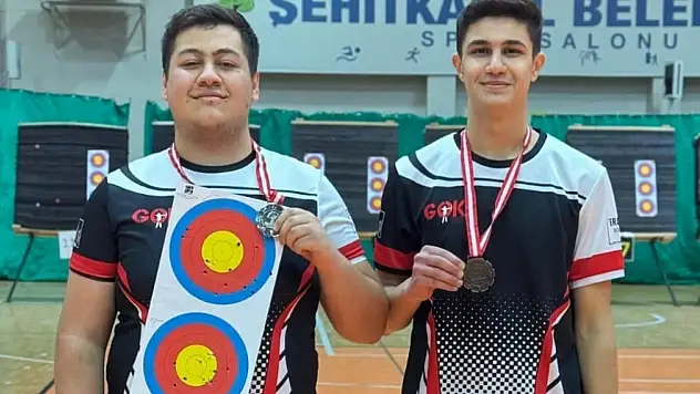 Gaziantep Okçuluk Kurtuluş Kupası İl Şampiyonası'nda Erdem Koleji rüzgarı