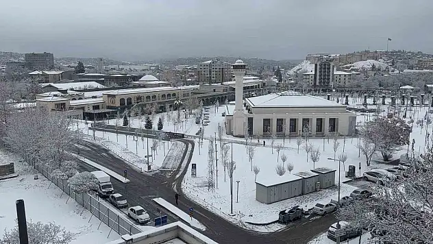 Gaziantep'te beklenen kar yağışı öncesi okullara tatil kararı
