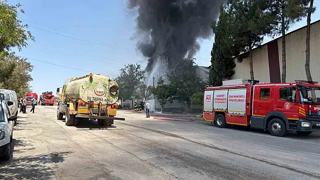 Gaziantep'te halı fabrikasında yangın