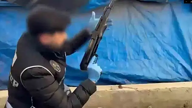 Gaziantep'te kaçak silahları toprağa gömen 2 şüpheli tutuklandı