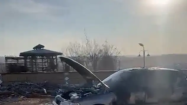 Gaziantep'te park halindeki araç kundaklandı