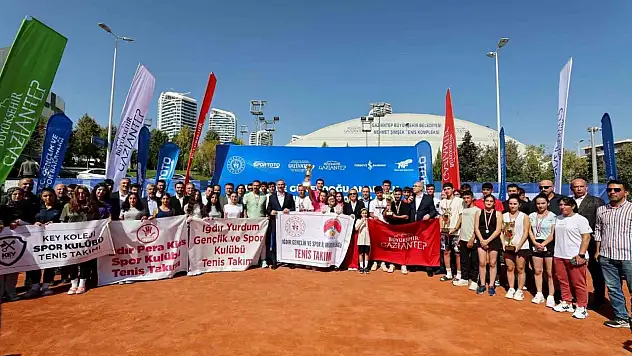 Gaziantep'te Tenis Şampiyonasında ödül töreni heyecanı