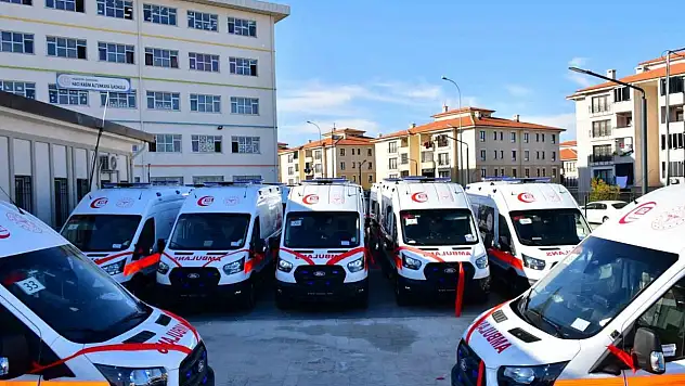 Sağlık Bakanlığı'ndan Gaziantep'e 16 yeni ambulans