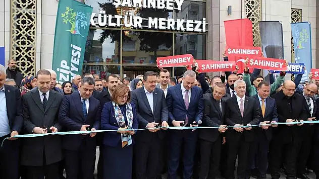 Şahinbey Belediyesi'nin Nizip'e kazandırdığı Kültür Merkezi'nin açılışı yapıldı