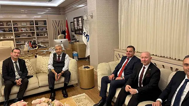 Türkiye'nin ilk serebral palsili uzay mühendisi Karakaş, Konukoğlu'nu ziyaret etti