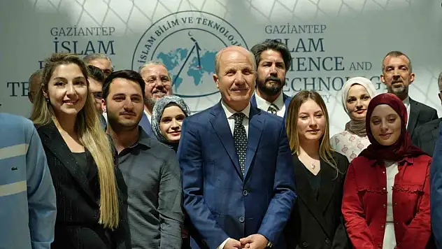 YÖK Başkanı Prof. Dr. Erol Özvar'ın katılımıyla 'GİBTÜ Bilim Kafe' açıldı