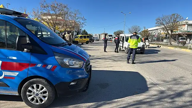 Gaziantep'te jandarmadan 'huzurlu okul önleri-huzurlu sokaklar' uygulaması