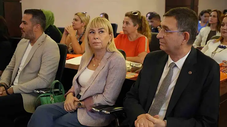 'İhracatın Kahramanları Projesi'nin ilk il buluşması Gaziantep'te gerçekleşti