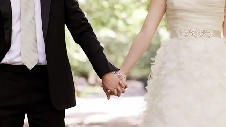10 Yılı Aşan Evliliklere 25.000 TL'ye Kadar Destek