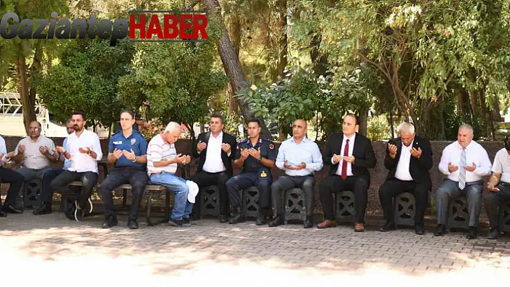 15 Temmuz 8. Yılı Programı Araban'da Şehitlik ziyareti ile başladı