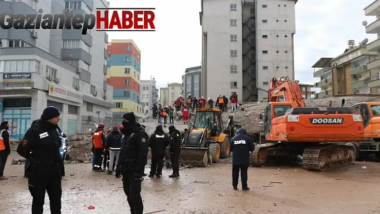 21 kişiye mezar olan Gölgeler Apartmanı'nın betonunda dere kumu ve çakıl kullanılmış