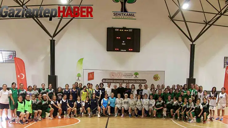 3 Farklı branşta yüzlerce sporcu yarıştı