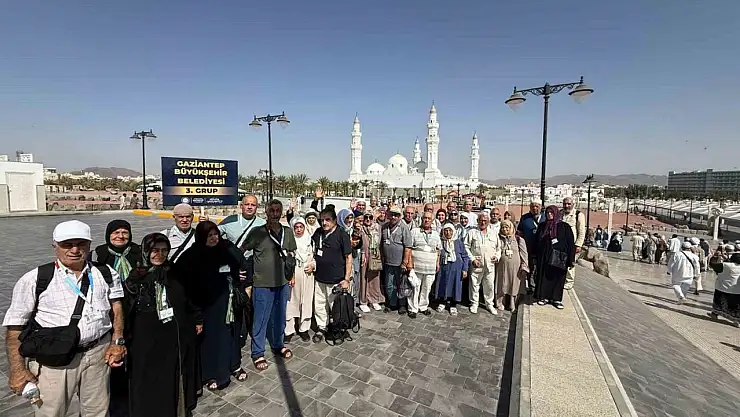41 yıllık evli ulu çınarların kutsal yolculuğu'nun Medine bölümü tamamlandı