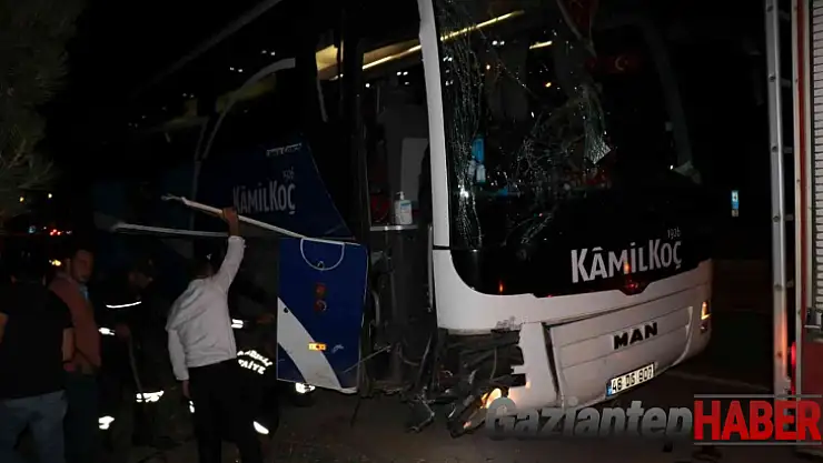 Afyonkarahisar'da yürekleri ağza getiren otobüs kazası