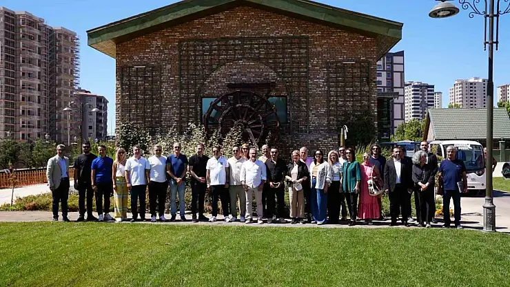 Agro Park binlerce ziyaretçiyi ağırladı