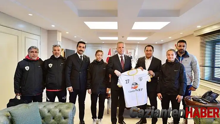 ALG Spor'dan Vali Gül'e ziyaret