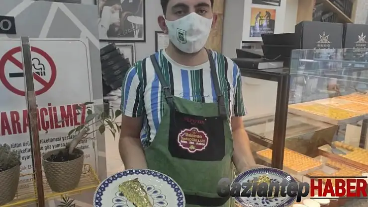 Altın kaplamalı baklava yaptı, dilimini 550 liradan satıyor