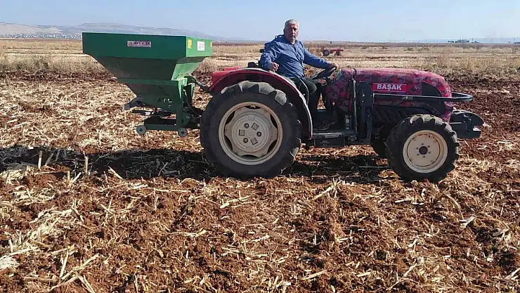Araban Ovası'nda kuraklık ekimi 2 ay geciktirdi