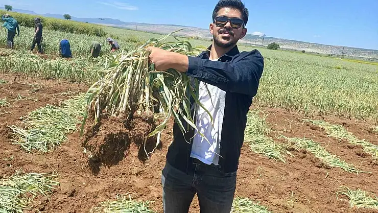 Arabanlı genç, baba mesleğini daha iyi yapabilmek için mühendis oldu