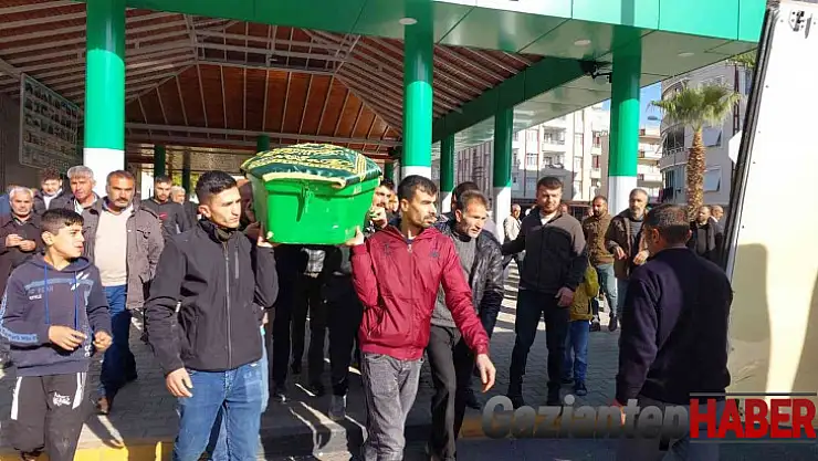 Aracını park ederken 4 yaşındaki oğlunu ezdi