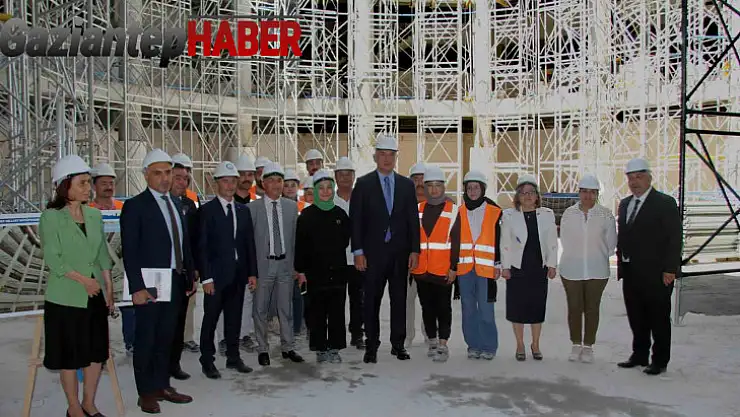 Bakan Ersoy'dan Şahinbey'in dev eserlerine tam not