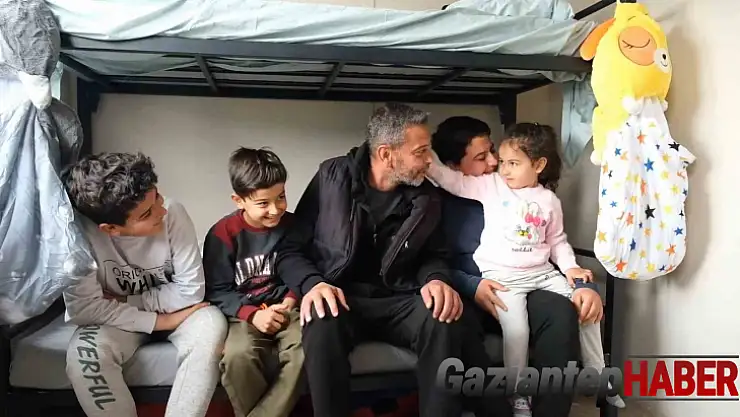 Bakan Kurum: 'Tüm ekiplerimizle gece gündüz çalışıyoruz. Nurdağı ve İslahiye'de 214 prefabrik evi daha sahiplerine teslim ettik'