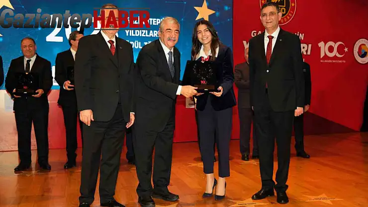 BAŞAK Traktör'e Asırlık Marka ödülü