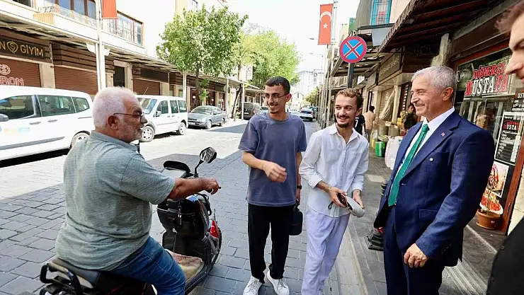 Başkan Tahmazoğlu, çarşı esnafı ve vatandaşlarla buluştu